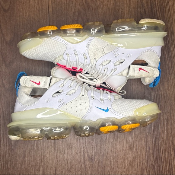 Nike Air VaporMax D/MS/X Summit Mid-Top Running Shoes Size: 10